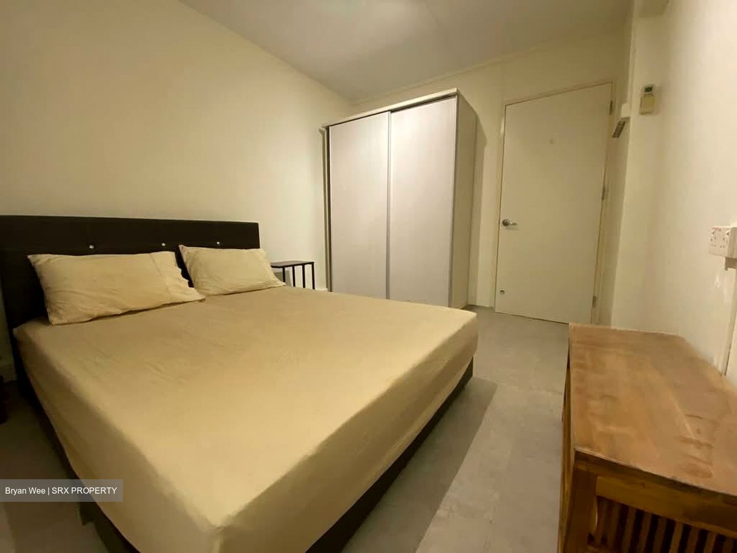 Blk 214 Bedok Town Centre (Bedok), HDB 3 Rooms #557110651